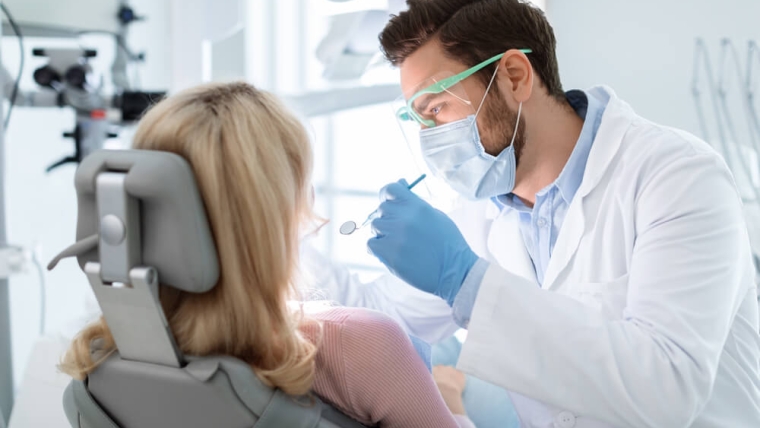 Biomateriały w stomatologii – co warto wiedzieć?